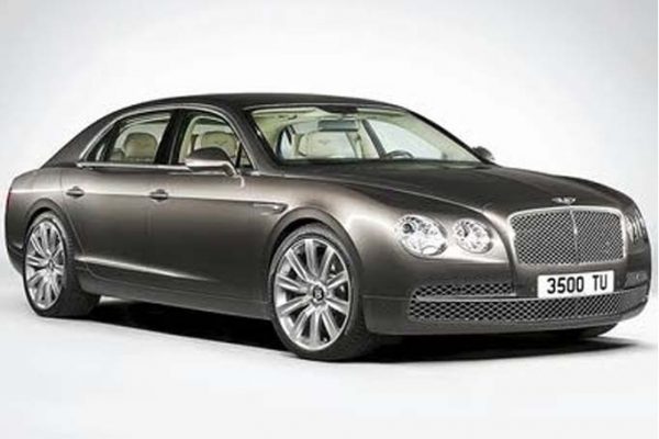 The​‍​‌‍​‍‌​‍​‌‍​‍‌ Ultimate Showdown: Self Drive Rent a Car Lahore vs. Chauffeur Service